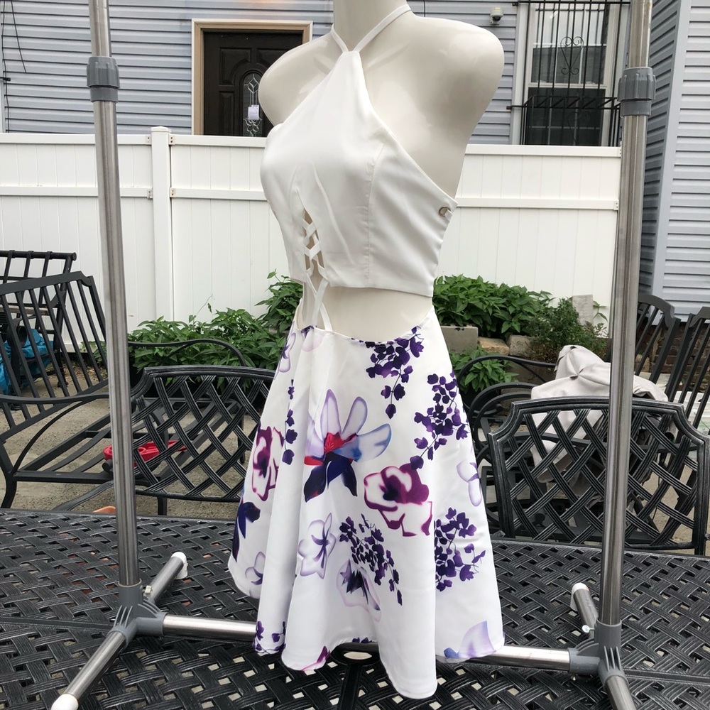 NEW White/Purple Floral Crossback Straps Dress - Picture 5 of 7